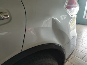 Ремонт большой вмятины на Nissan Qashqai