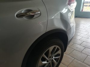 Ремонт большой вмятины на Nissan Qashqai